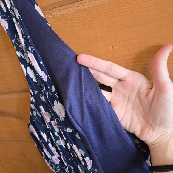 Mac Duggal Floral Gown Dress Navy Multi Sleeveless 50659 8 Prom Homecoming Vneck - Picture 7 of 11